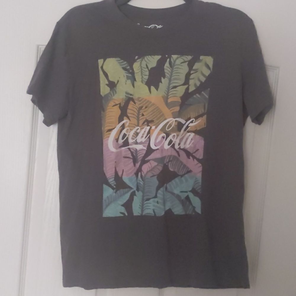 Coca cola tshirt size medium